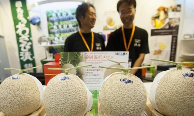 Πλήρωσε 11.000 ευρώ για... δύο πεπόνια!