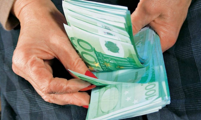 Πάτρα: «Κολλητή» του Βαρουφάκη και του Πούτιν εξαπατούσε συμπολίτες της