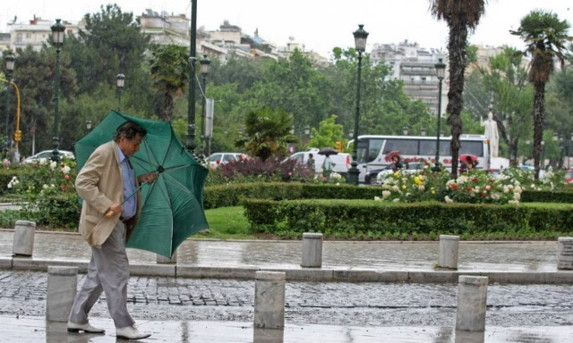 Το καλοκαίρι είναι μακριά... Με καταιγίδες και ισχυρούς ανέμους ο καιρός σήμερα (27/5)