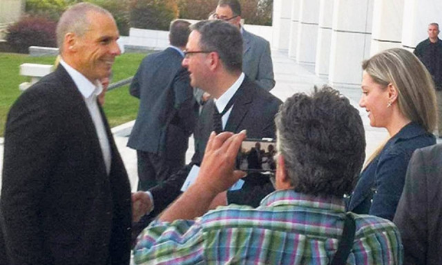 Η γοητευτική κυρία δημοσίων σχέσεων του Βαρουφάκη