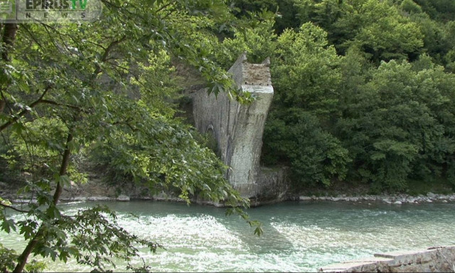 Το Γεφύρι της Πλάκας τέσσερις μήνες μετά (video)