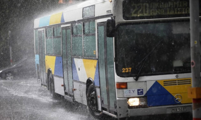 Σοβαρά προβλήματα από την βροχόπτωση στην Αττική (photos)