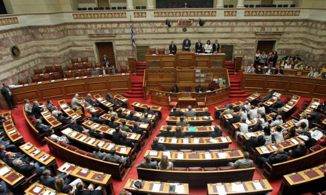 Βουλή: Αναβολή κατάταξης στις Ένοπλες Δυνάμεις για επιτυχόντες στις Σχολές της ΕΛ.ΑΣ