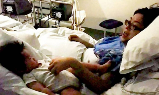 Μωρό-«θαύμα»: Κοιμήθηκε δίπλα στη μητέρα του και γιάτρεψε την καρδιά της