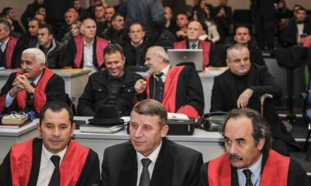 Ολοκληρώθηκε με 11 καταδίκες η δίκη της «Ομάδας της Ντρένιτσα»