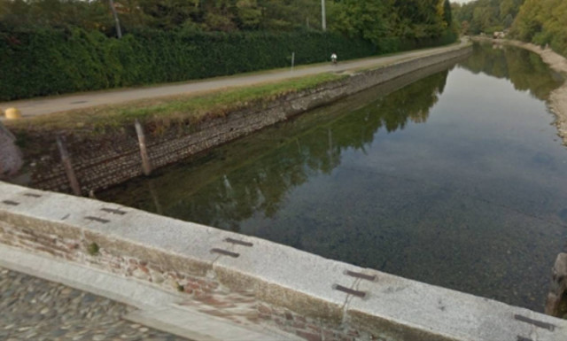 Παρέμεινε 42 λεπτά κάτω από το νερό και επιβίωσε!