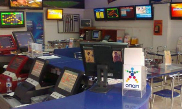 Κλήρωση Τζόκερ: Επιστράτευσαν... ευλογημένα στυλό στην Κρήτη (photo)