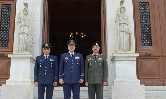 Επίσκεψη Αρχηγού ΓΕΑ στη ΣΕΘΑ (pics)