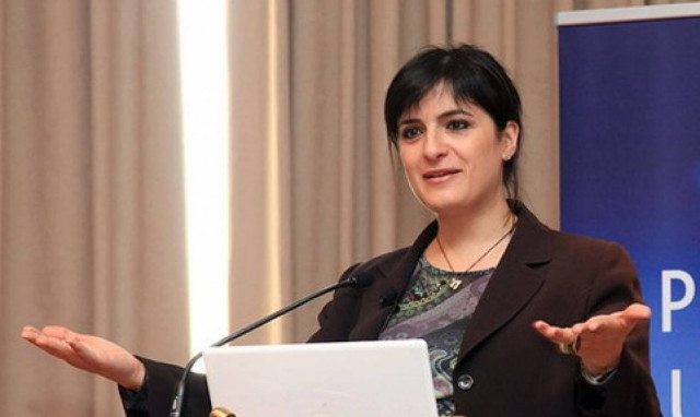 Μετά την Παναρίτη θυμήθηκα την Μπιρμπίλη και τον Παπουτσή