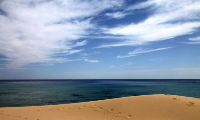 Καιρός: Αρχίζει να «μυρίζει» καλοκαιράκι