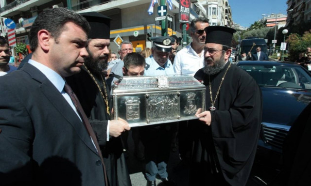 Για λίγες ώρες ακόμη το προσκύνημα στα ιερά λείψανα της Αγίας Βαρβάρας