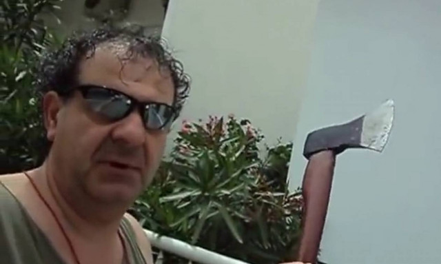 Απειλείται με μηνύσεις ο Σερραίος φιδοκτόνος!