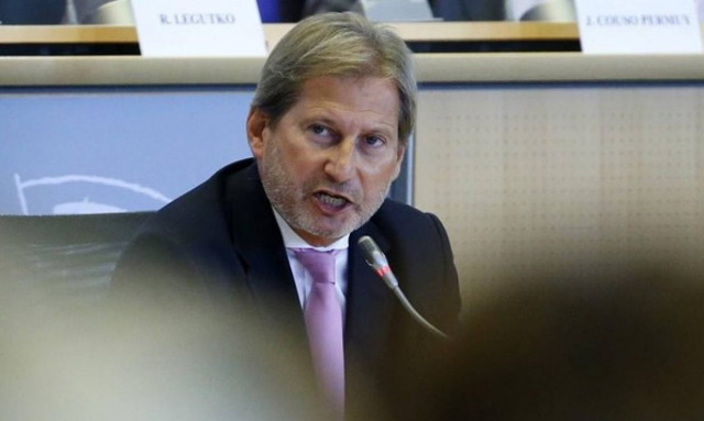 Στα Σκόπια ο επίτροπος Χαν εν μέσω πολιτικής κρίσης