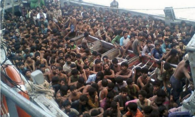 Μιανμάρ: Σε «ασφαλές» λιμάνι οδηγούνται 727 μετανάστες