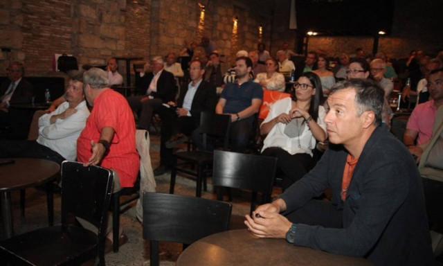 Προσπάθεια Θεοδωράκη για δημιουργία εντυπώσεων εις βάρος του Τσίπρα