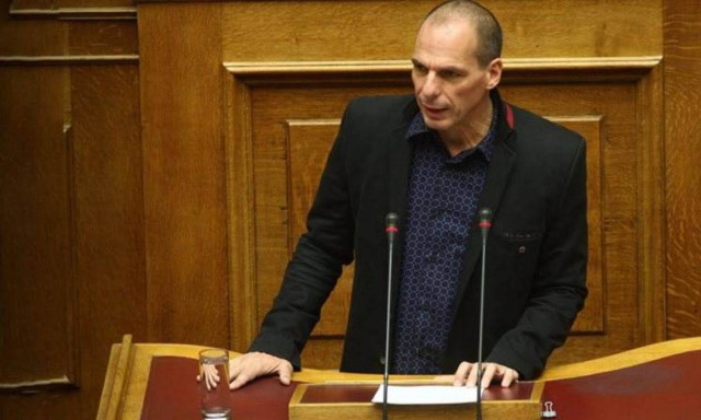 Ο Βαρουφάκης ενημερώνει τους βουλευτές του ΣΥΡΙΖΑ για τις διαπραγματεύσεις