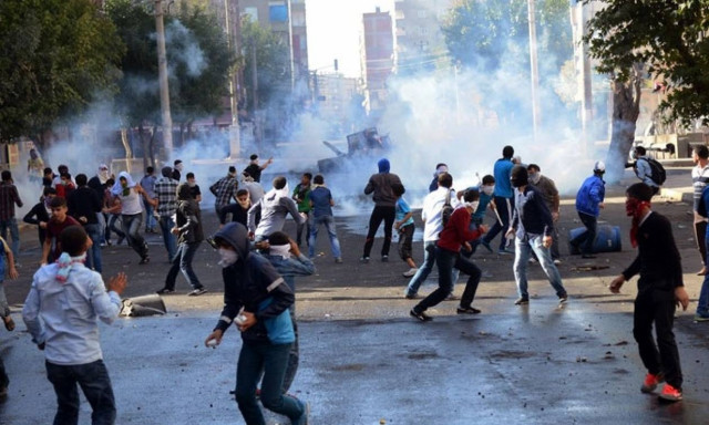 Δεκάδες συλλήψεις στις κουρδικές περιοχές της Τουρκίας τρεις ημέρες πριν τις εκλογές