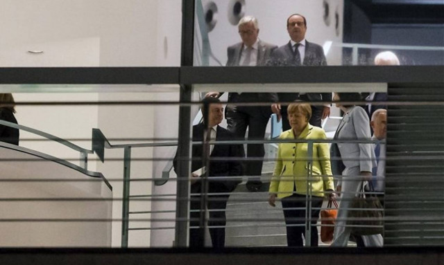 Γκ. Σικ: Η καταστροφική πολιτική λιτότητας απέτυχε