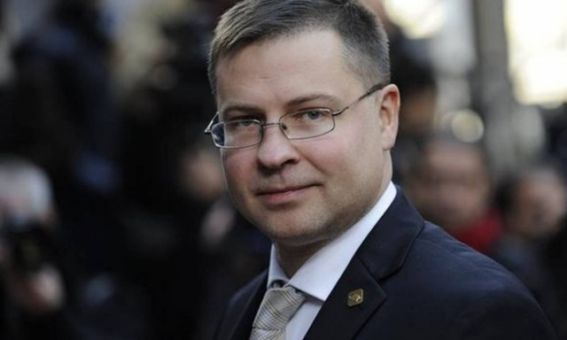 Ντομπρόβσκις: Να τηρήσει τις δεσμεύσεις της η Ελλάδα