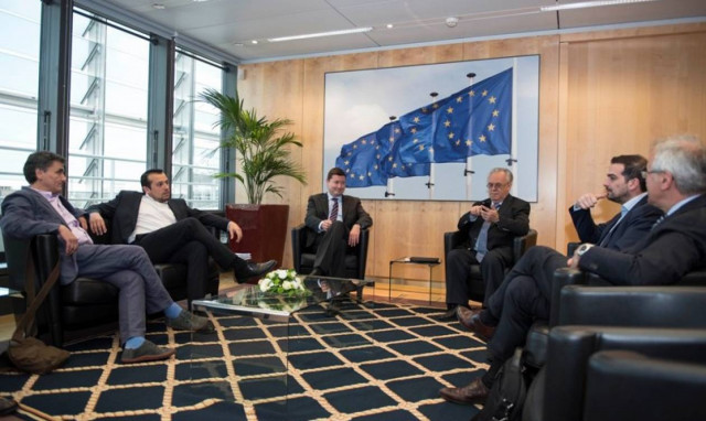 Η Κομισιόν θέλει πίσω τον Τσίπρα στις Βρυξέλλες