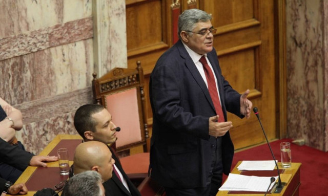 Μιχαλολιάκος: Ούτε με το πιστόλι στον κρόταφο δεν υπογράφεις τις προτάσεις των Θεσμών