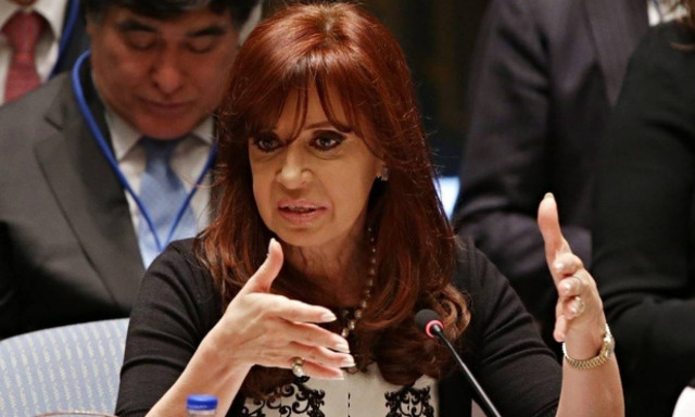 Η πρόεδρος της Αργεντινής συνάντησε στη Μόσχα τον Έντουαρντ Σνόουντεν