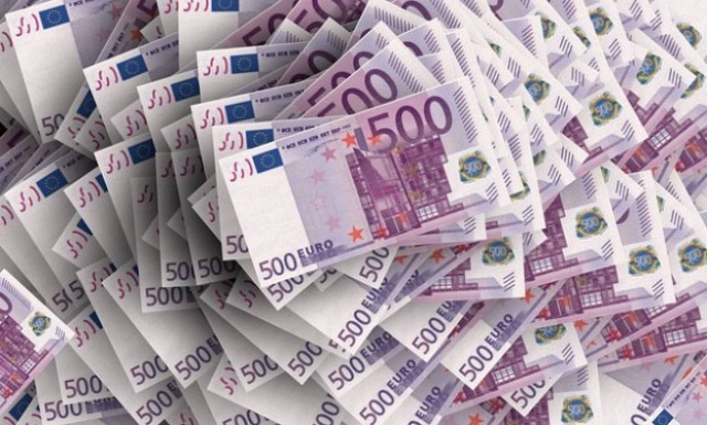 Οι αγορές πέφτουν το ευρώ ενισχύεται