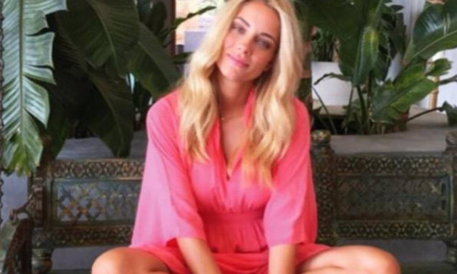 Δούκισσα Νομικού: Η selfie από το κρεβάτι της που έκανε το instagram να πάρει φωτιά!