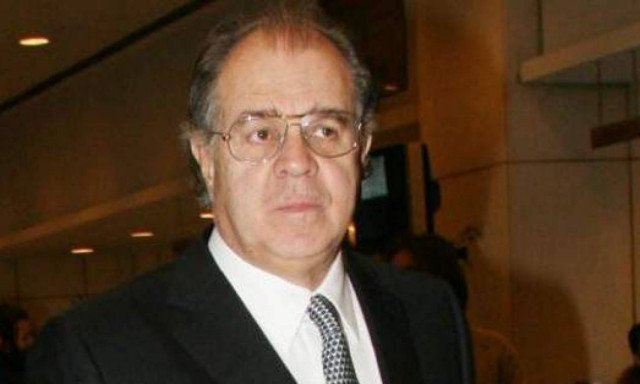 Πώς απαντά ο Θ. Αγγελόπουλος για τα δύο γεωτρύπανα