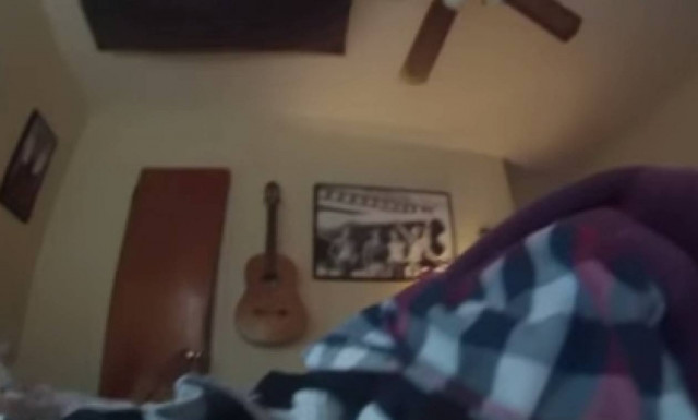 Τι κάνει ο πιστός σας σκύλος όταν φεύγετε από το σπίτι (video)