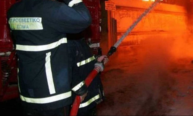 Ένας νεκρός από πυρκαγιά σε μονοκατοικία στο κέντρο της Αθήνας
