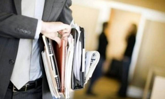 Συρρίκνωση των ζημιών της ελληνικής βιομηχανίας το 2014