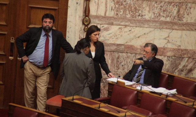 Η «αιχμηρή» απάντηση της Κωνσταντοπούλου για το «θέμα» των αστυνομικών στη Βουλή