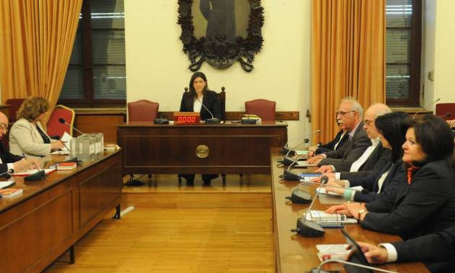 Βουλή: Live streaming η Εξεταστική Επιτροπή για τα μνημόνια