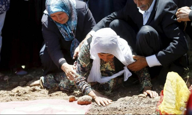 HDP: Το Ισλαμικό Κράτος ευθύνεται για τις βομβιστικές επιθέσεις εναντίον Κούρδων