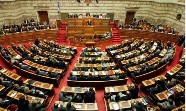 Σκληρή κόντρα ΚΚΕ και Χρυσής Αυγής σε Επιτροπή της Βουλής