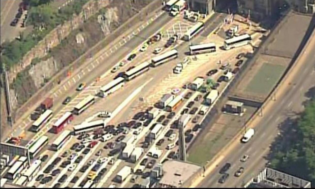 ΗΠΑ: Σύγκρουση δύο λεωφορείων – Δεκάδες τραυματίες