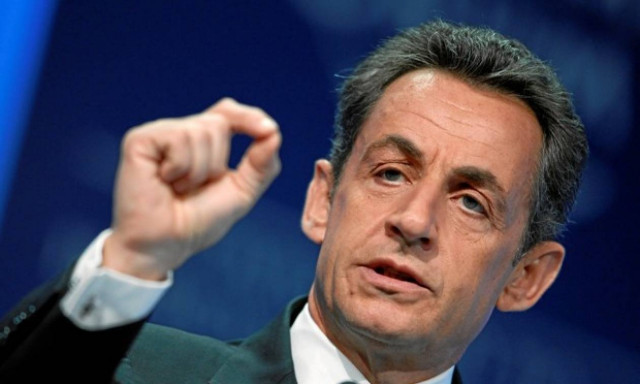 Σαρκοζί: Η Ελλάδα πρέπει να στηριχθεί