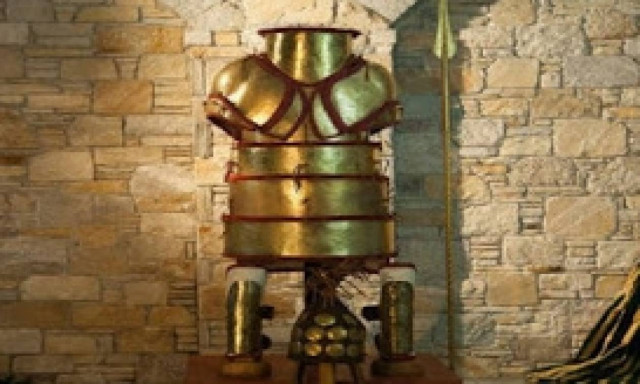 Δείτε την αρχαιότερη πανοπλία του πλανήτη που είναι ελληνική! (pics)