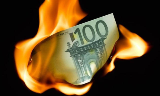 Για 2 δισ. ευρώ μέτρα θέλουν να «βουλιάξουν» την Ελλάδα