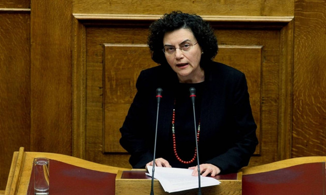 Φορολογικό: Η Βαλαβάνη απέσυρε άρθρο για έκπτωση φόρου από χρήση φυσικού αερίου