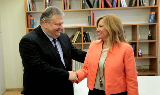 Γεννηματά: Η χώρα ζει κρίσιμες στιγμές - Να υπάρξει εθνική ομάδα διαπραγμάτευσης