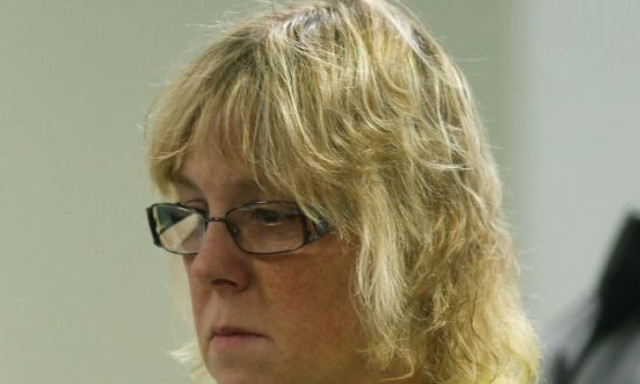 Τους βοήθησε να δραπετεύσουν με αντάλλαγμα τη δολοφονία του συζύγου της!