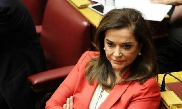 Ντ. Μπακογιάννη: Είμαστε με το ένα πόδι στο γκρεμό, πρέπει να ενώσουμε δυνάμεις