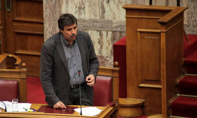 Ξανθός: Ρατσιστική η εθελοντική αιμοδοσία της ΧΑ – Απαράδεκτη η βράβευσή της