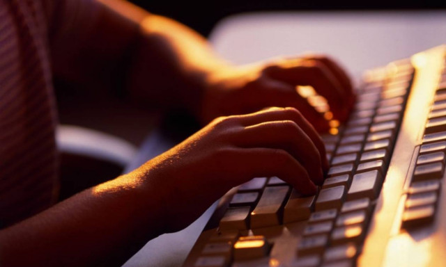 Μελίσσι Ξυλόκαστρου: Δύο συλλήψεις για παράνομο στοιχηματισμό μέσω διαδικτύου