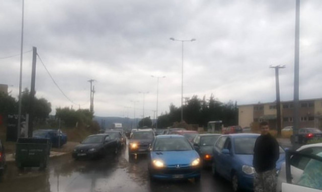 Πλημμυρισμένα σπίτια και δρόμοι στη Θεσσαλονίκη (photos)