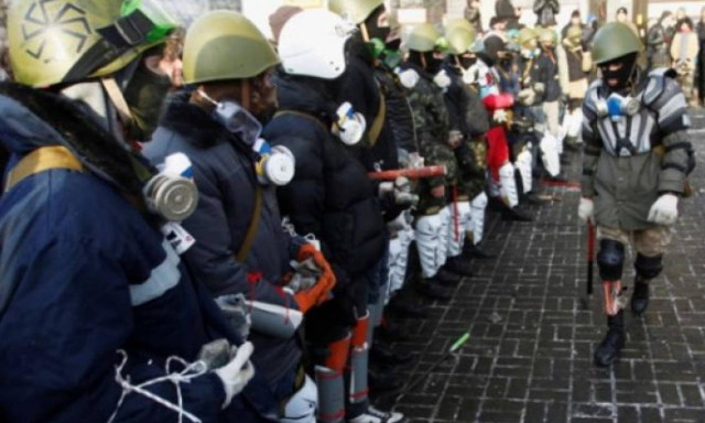 Καναδοί στρατιωτικοί θα εκπαιδεύσουν τους Νεοναζί στην Ουκρανία