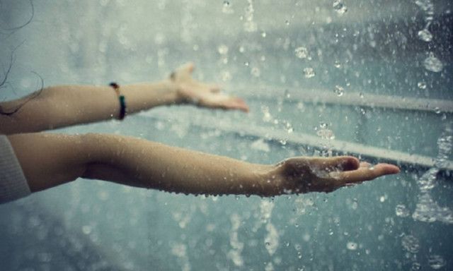 Καιρός: Με βροχές και καταιγίδες θα κυλήσει και το Σαββατοκύριακο