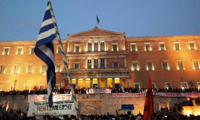 Συγκέντρωση κατά της λιτότητας στην πλατεία Σύνταγματος (photos)